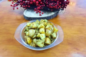 Patatas asadas al horno con chutney de aceitunas